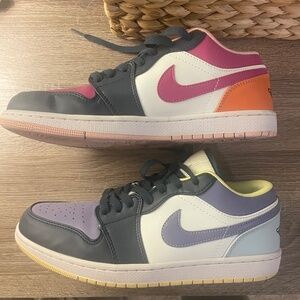 Jordan 1 low Mismatched Purple Magenta Women’s Size 10
